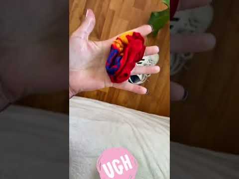 My daily life walking in puddles of sweat 💧 Dermadry for sweaty feet!