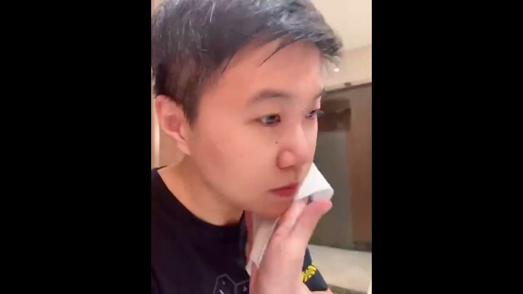 告別黑頭、粉刺、痘痘肌!洗完馬上超有感,臉部肌膚像泡完溫泉滑嫩細緻【親愛的!冰川水潔膚冰河泥洗面乳】