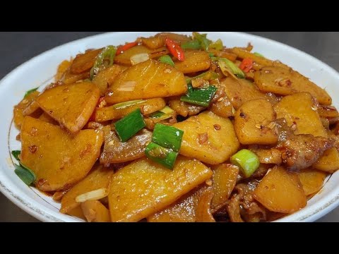 廚師長教你小炒土豆片的家常做法,步驟詳細,鮮香微辣下酒又下飯【留意美食】#小炒土豆片 #小炒土豆片做法 #土豆做法