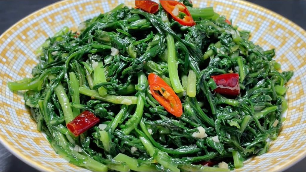 廚師長教你熗炒蒿子桿的家常做法,步驟詳細,翠綠入味下酒又下飯【留意美食】#蒿子桿 #熗炒蒿子桿