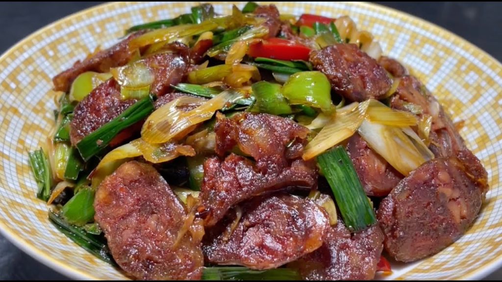 廚師長教你蒜苗炒香腸的家常做法,步驟詳細,不咸不硬下酒又下飯【留意美食】#蒜苗炒香腸 #蒜苗 #香腸