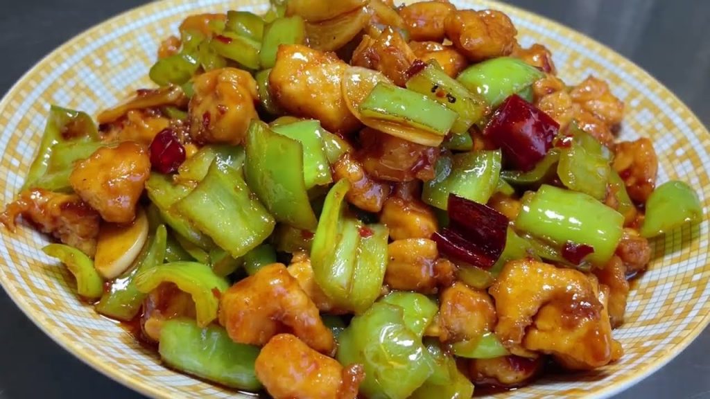 教你雞胸肉超好吃的做法,香辣嫩滑,開胃解饞,多吃也不怕胖,香【留意美食】#雞胸肉 #雞胸肉做法