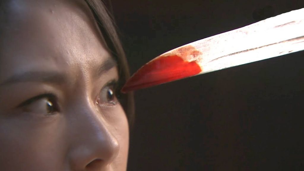 女忍者精通易容術,不僅偷襲功夫小子,連少林方丈都沒躲過! 【功夫】