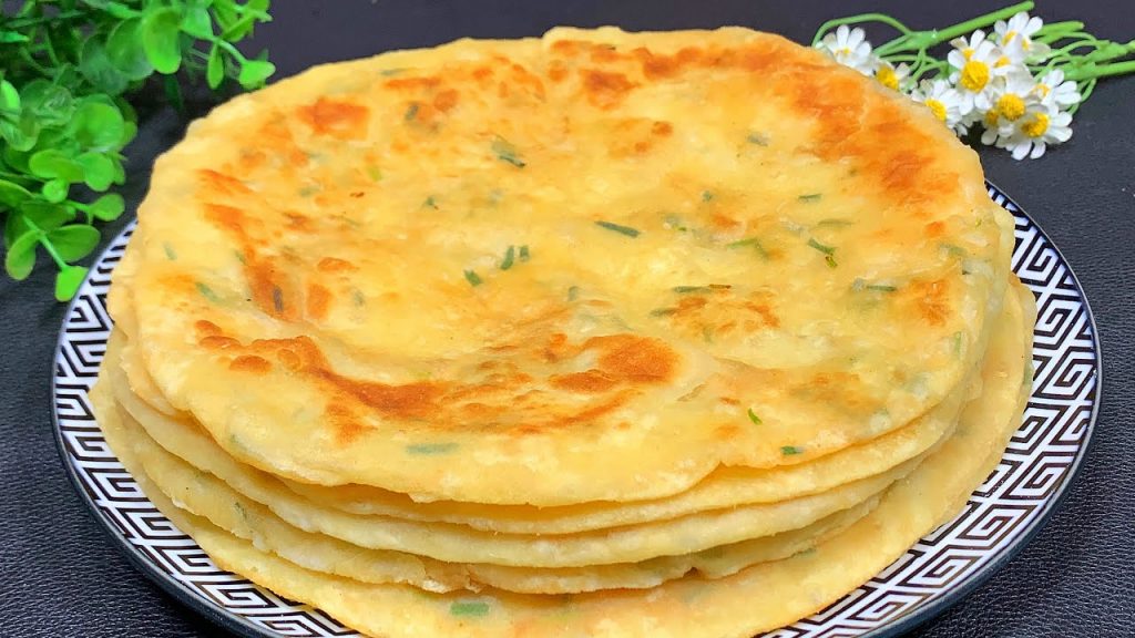 不用揉面的懶人蔥花餅,2分鐘烙一張,外酥裏軟味道香,涼了不硬【劉姐廚房 Magic Food】#蔥花餅