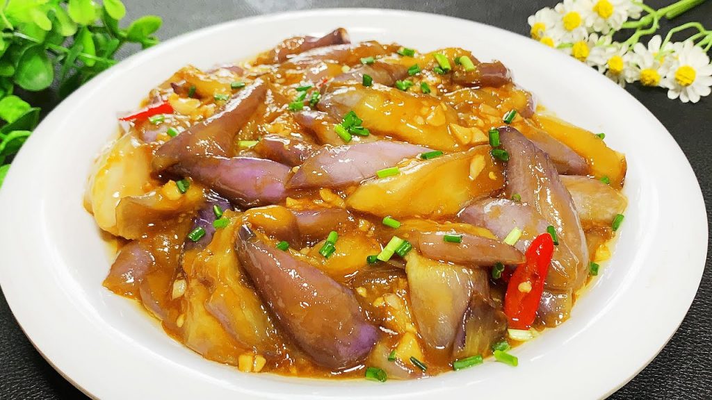 家庭版紅燒茄子,比飯店賣的還要好吃,拌湯汁都能多吃三碗飯【劉姐廚房 Magic Food】#紅燒茄子