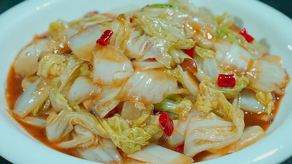 炒白菜时,直接下锅炒就错了,教你饭店不外传的技巧,清脆不出水 Stir-fried cabbage recipe