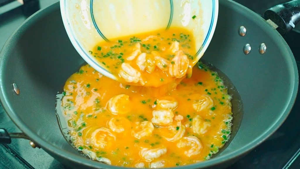 广东的虾仁滑蛋为什么那么好吃?做法如此简单,鲜香滑嫩无腥味Shrimp and Egg Recipe