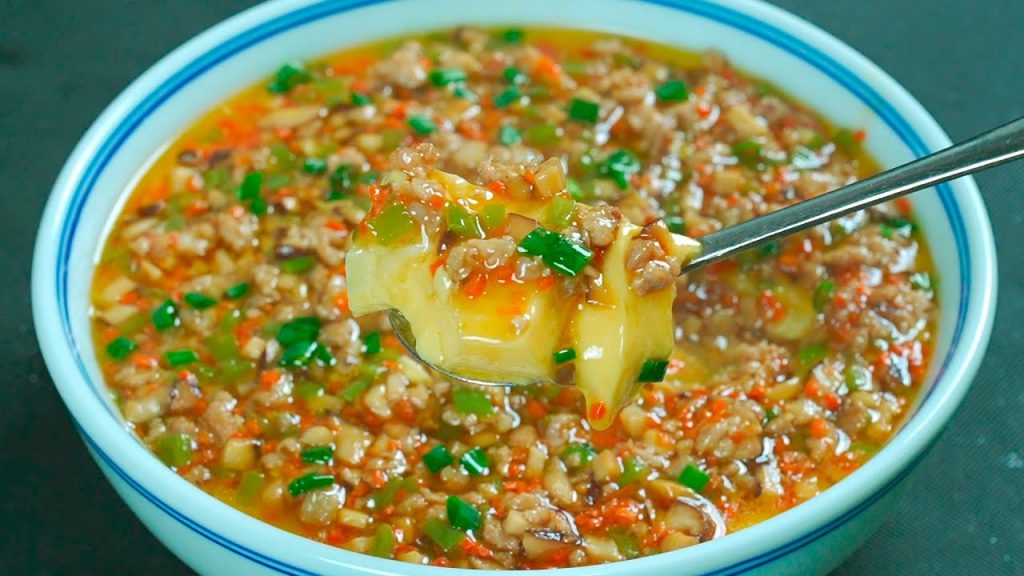 把鸡蛋倒入豆腐中,没想到这么好吃,饭店卖68一份,上桌就光盘Tofu Egg Recipe