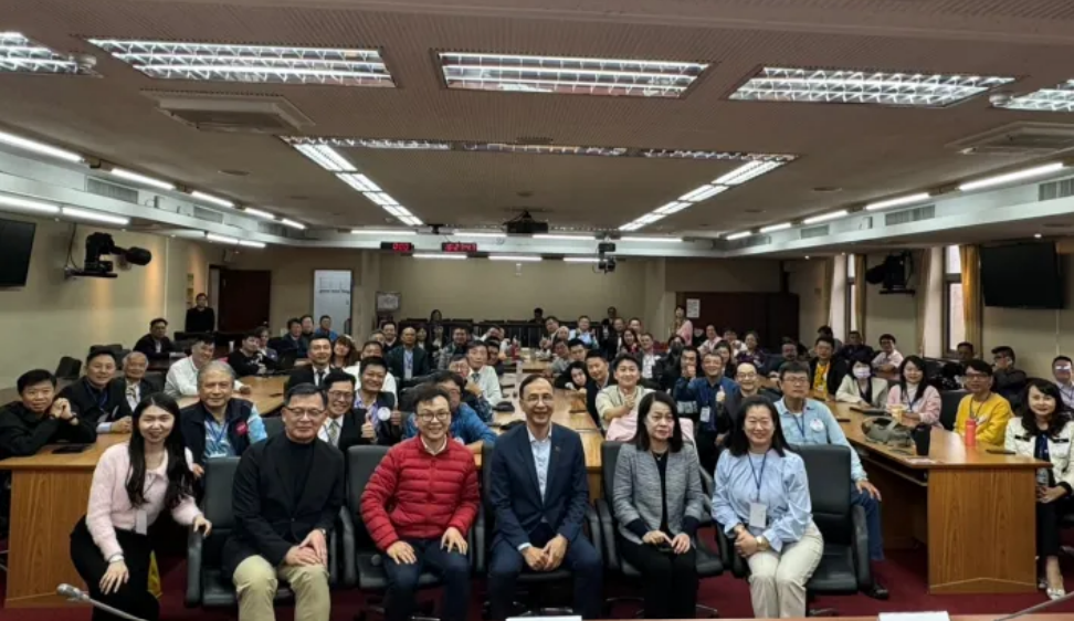 中興菁英協會凝聚力量 韓、朱、鄭同台 籲團結應對挑戰