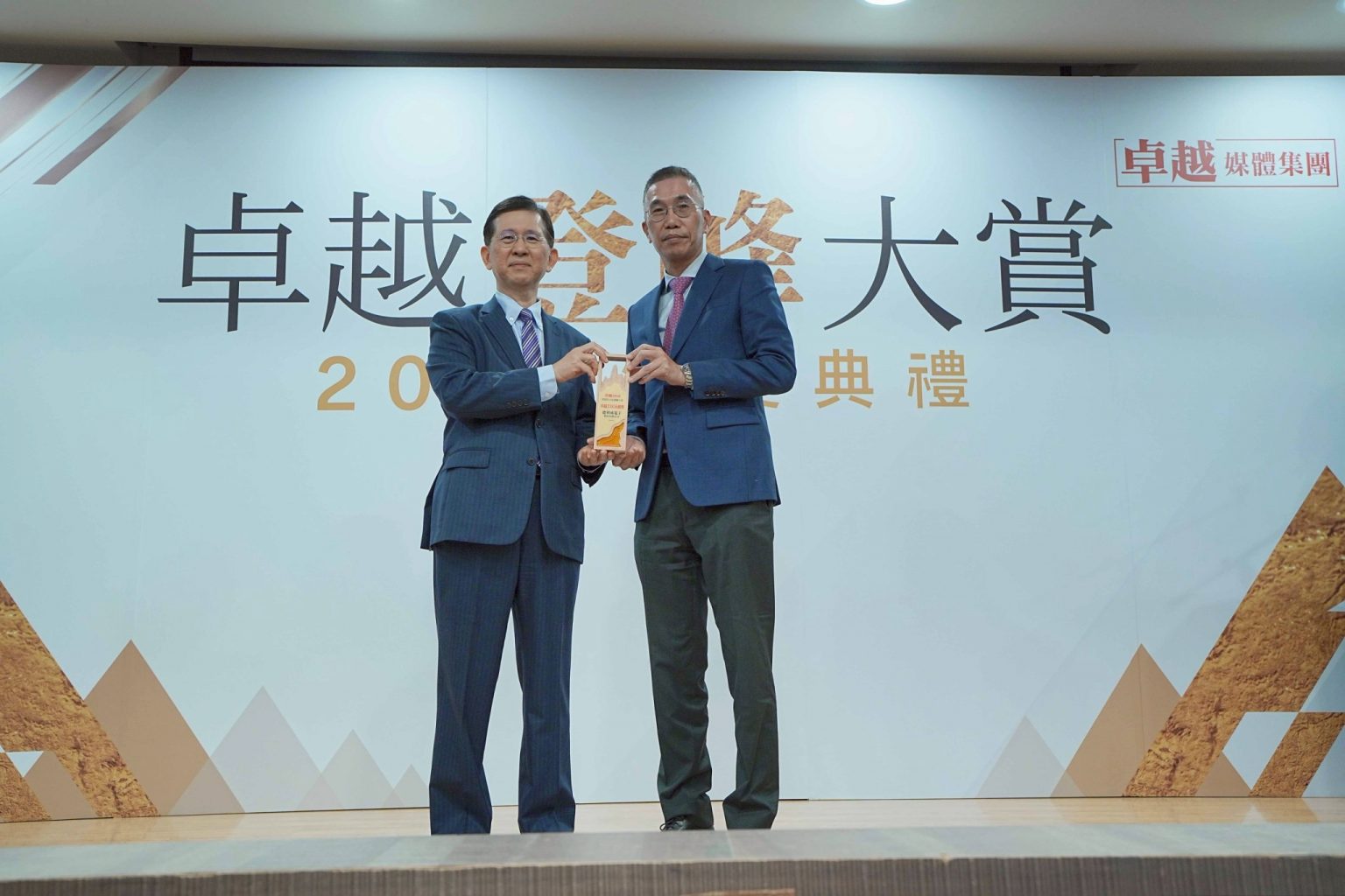 2025卓越登峰大賞:德利威電子落實永續承諾,榮獲「卓越ESG永續獎」肯定