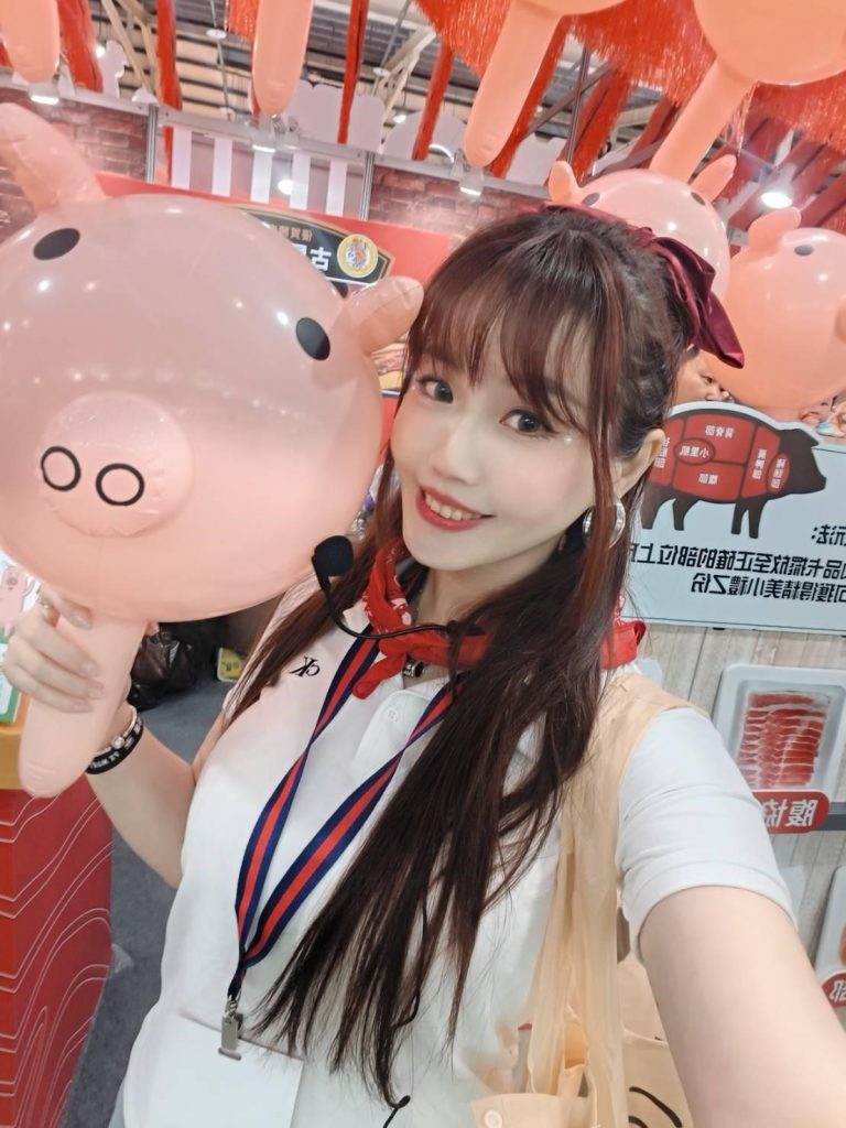 主持星星閃耀!單單Doris奪「卓越網紅」冠軍頭銜,用溫暖力量為非洲女孩發聲