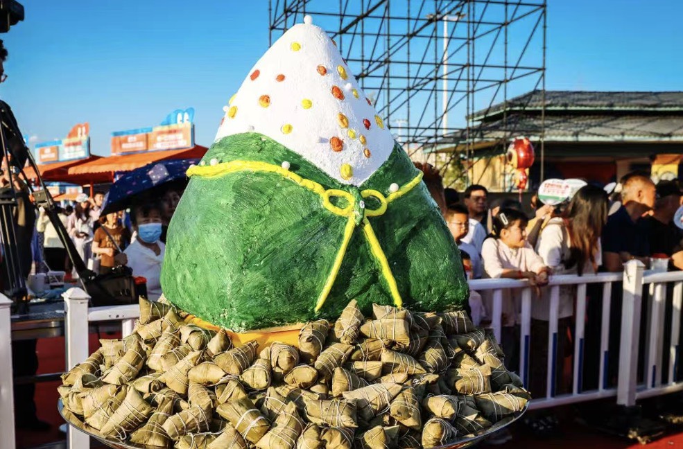 第四屆廈吉文化美食匯在吉木薩爾盛大舉辦 閩、台、疆風味同台飄香吸引超高人氣